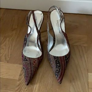 Multicolor slingback pumps